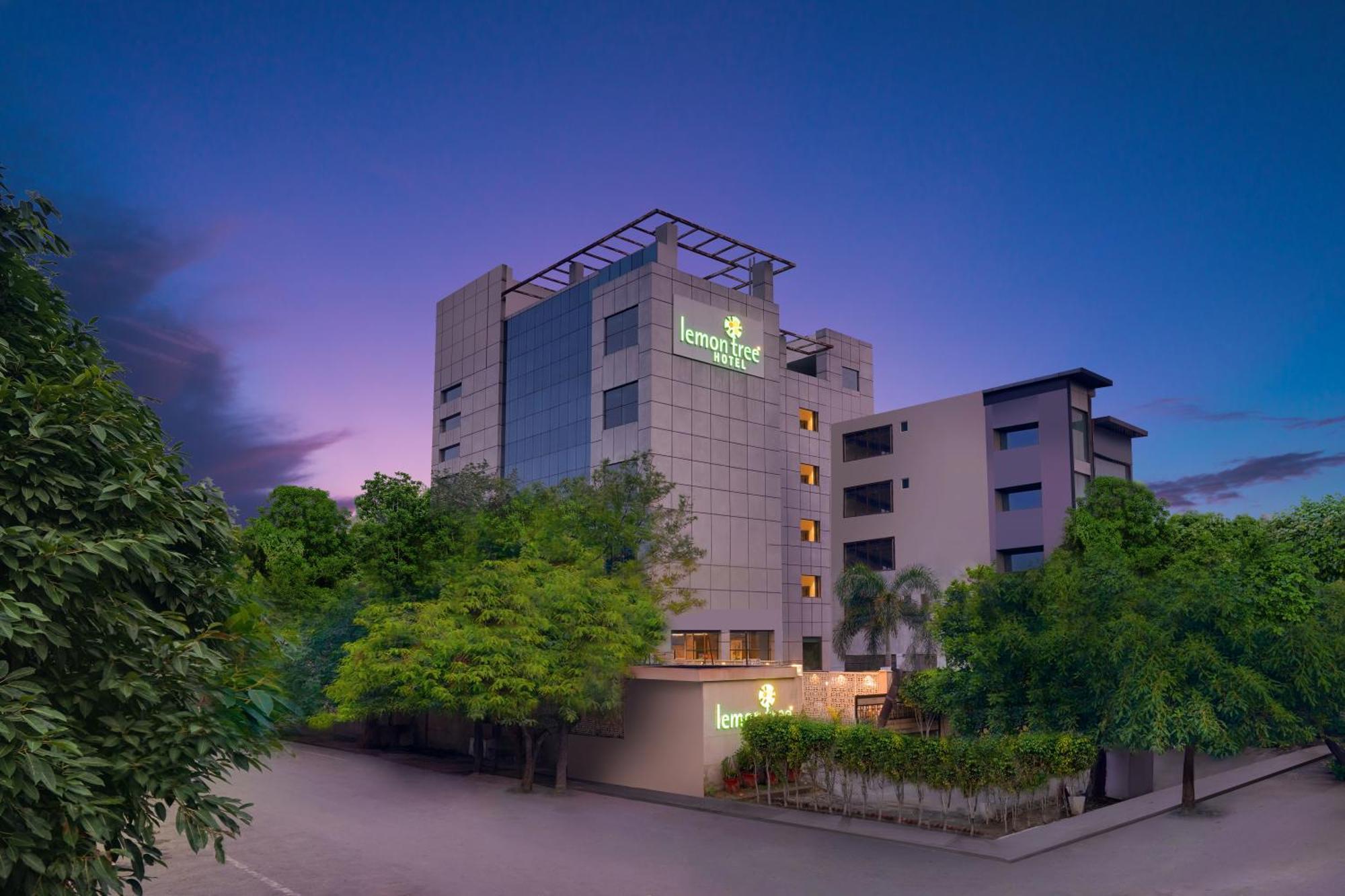 Lemon Tree Hotel, נוידה מראה חיצוני תמונה