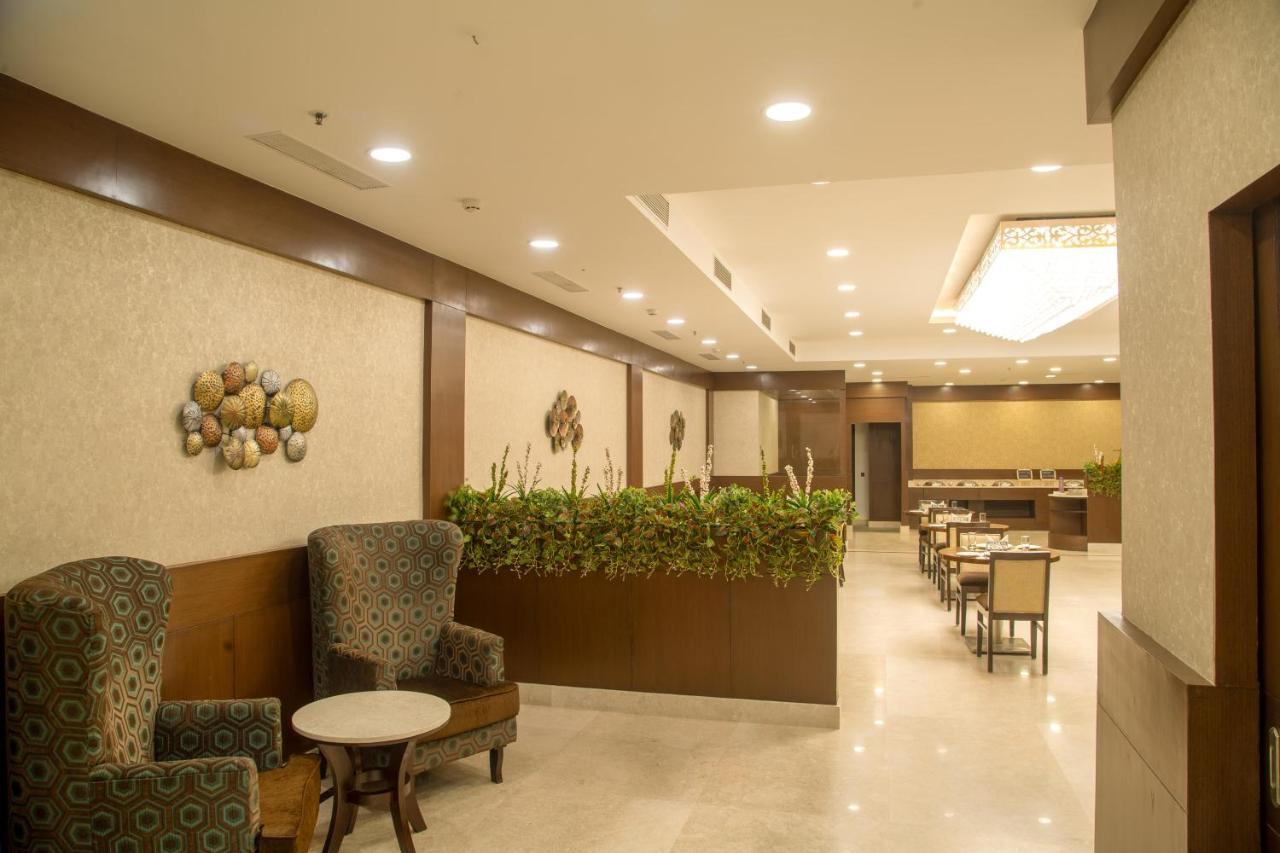 Lemon Tree Hotel, נוידה מראה חיצוני תמונה