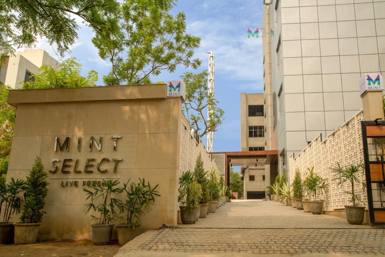 Lemon Tree Hotel, נוידה מראה חיצוני תמונה