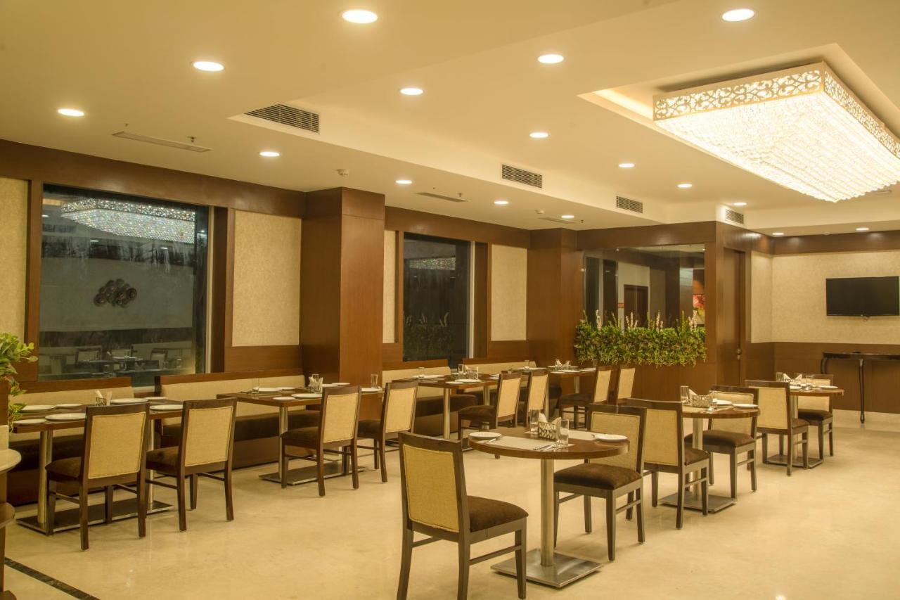 Lemon Tree Hotel, נוידה מראה חיצוני תמונה