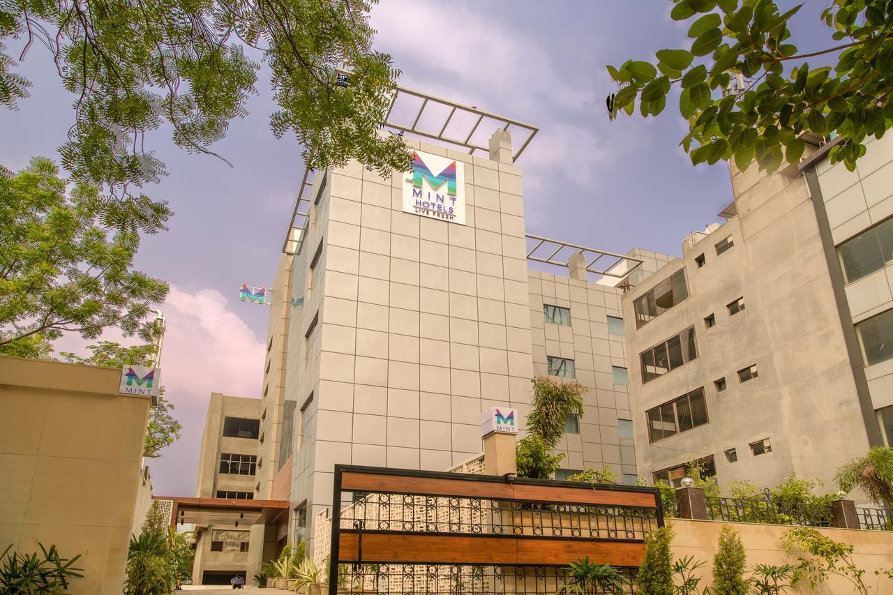 Lemon Tree Hotel, נוידה מראה חיצוני תמונה