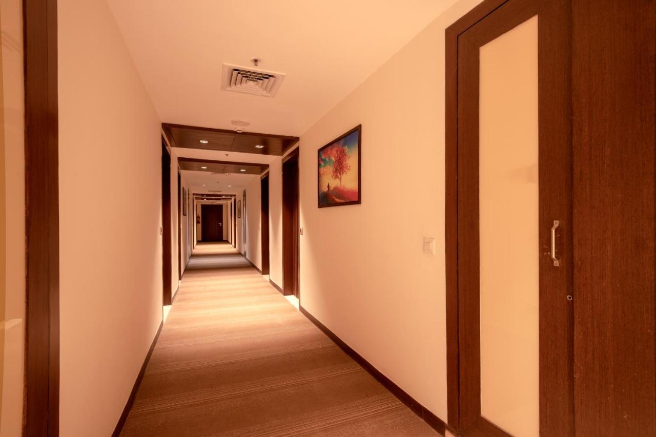 Lemon Tree Hotel, נוידה מראה חיצוני תמונה