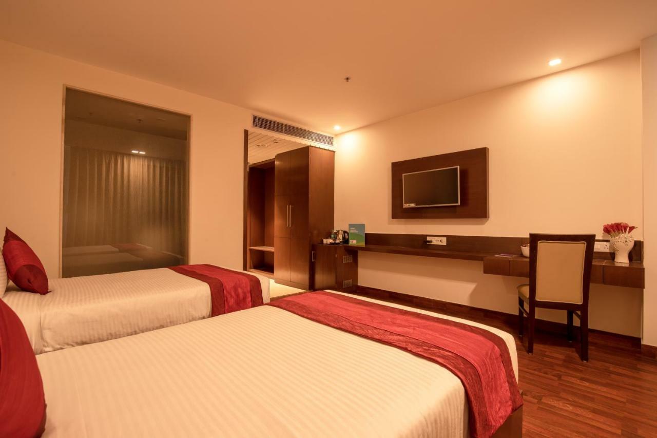 Lemon Tree Hotel, נוידה מראה חיצוני תמונה